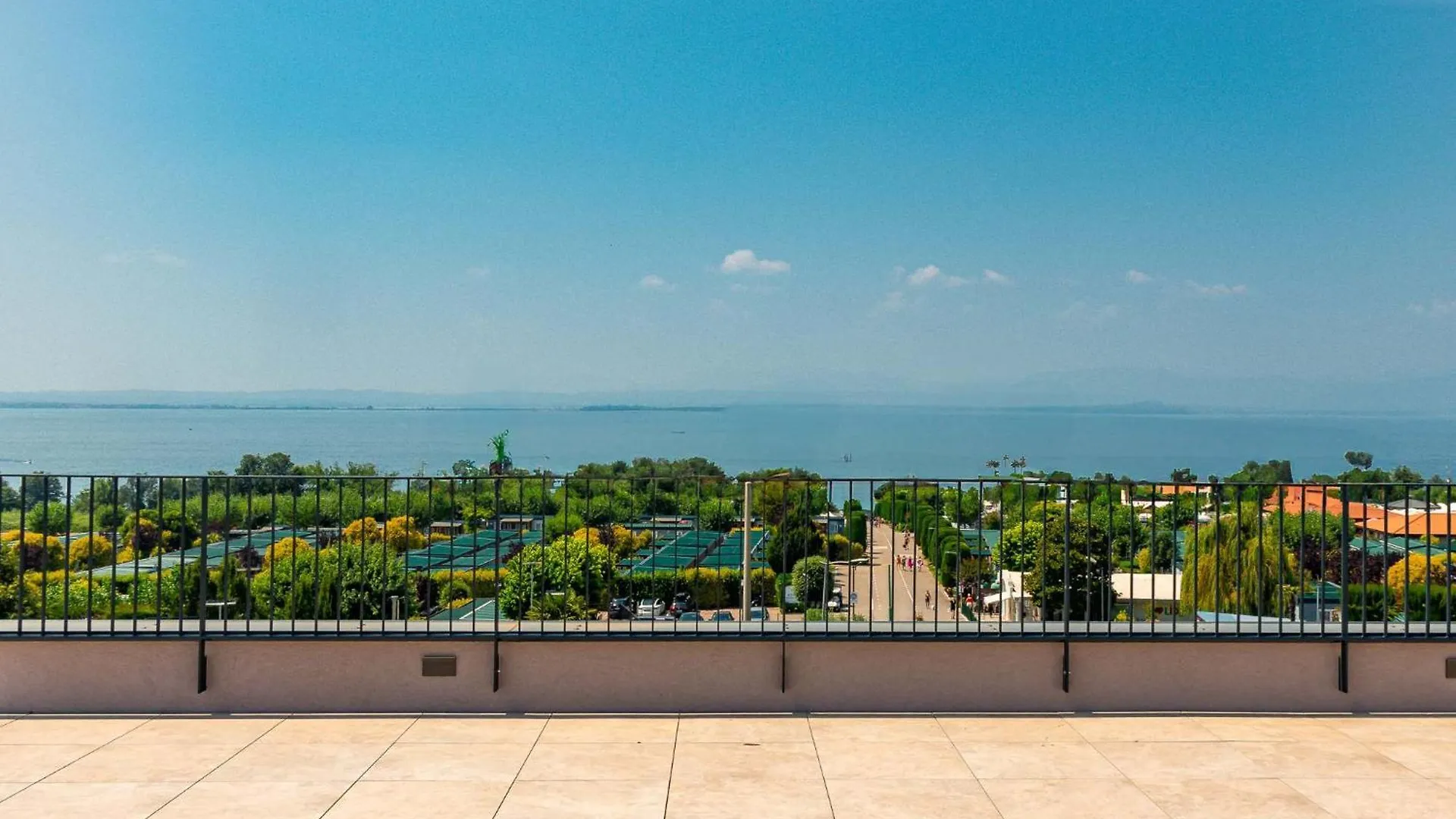 Lido Vista Apartments 拉齐塞