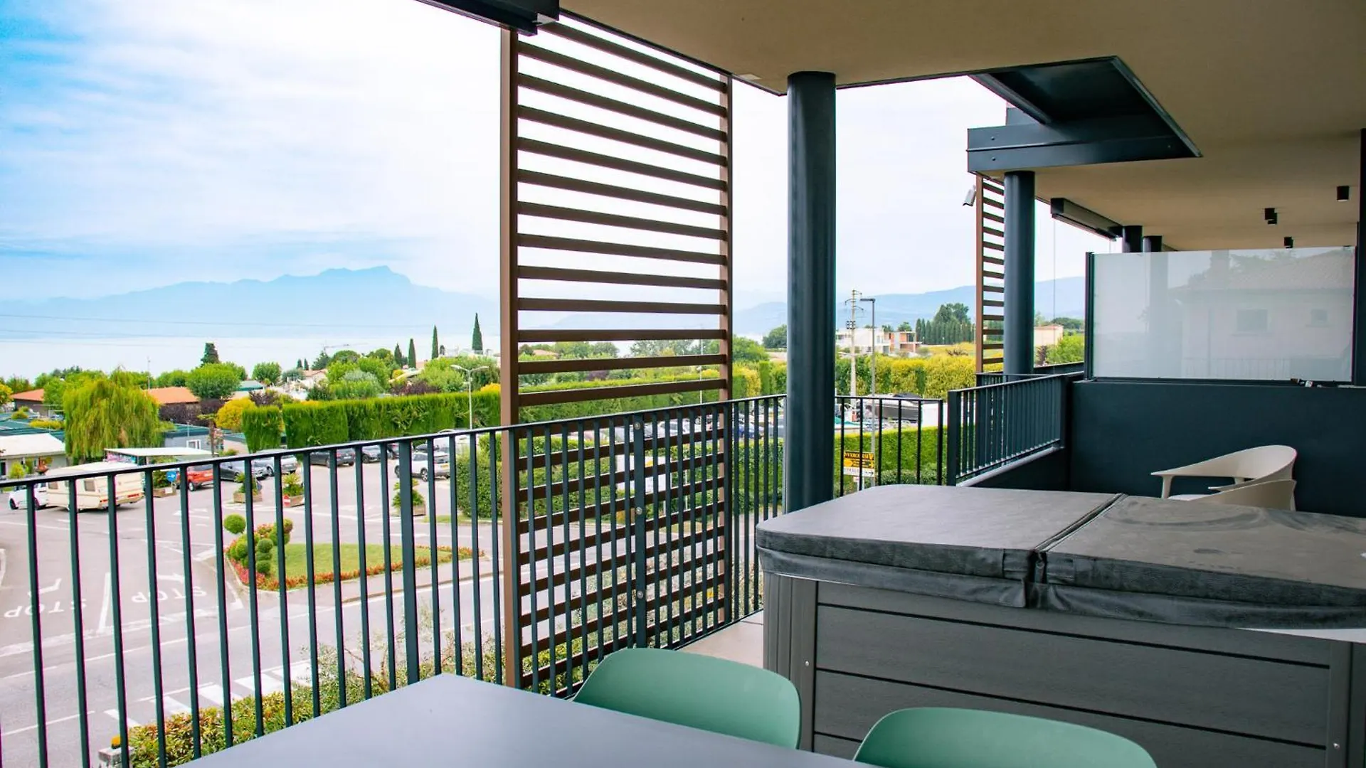 Lido Vista Apartments 拉齐塞